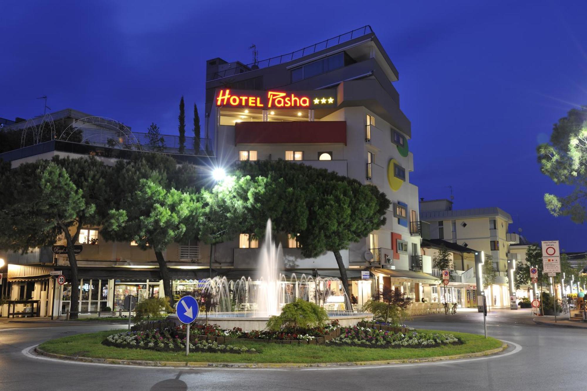 Hotel Pasha Линяно Сабиадоро Екстериор снимка