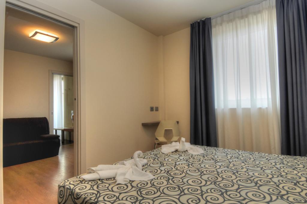 Hotel Pasha Линяно Сабиадоро Екстериор снимка