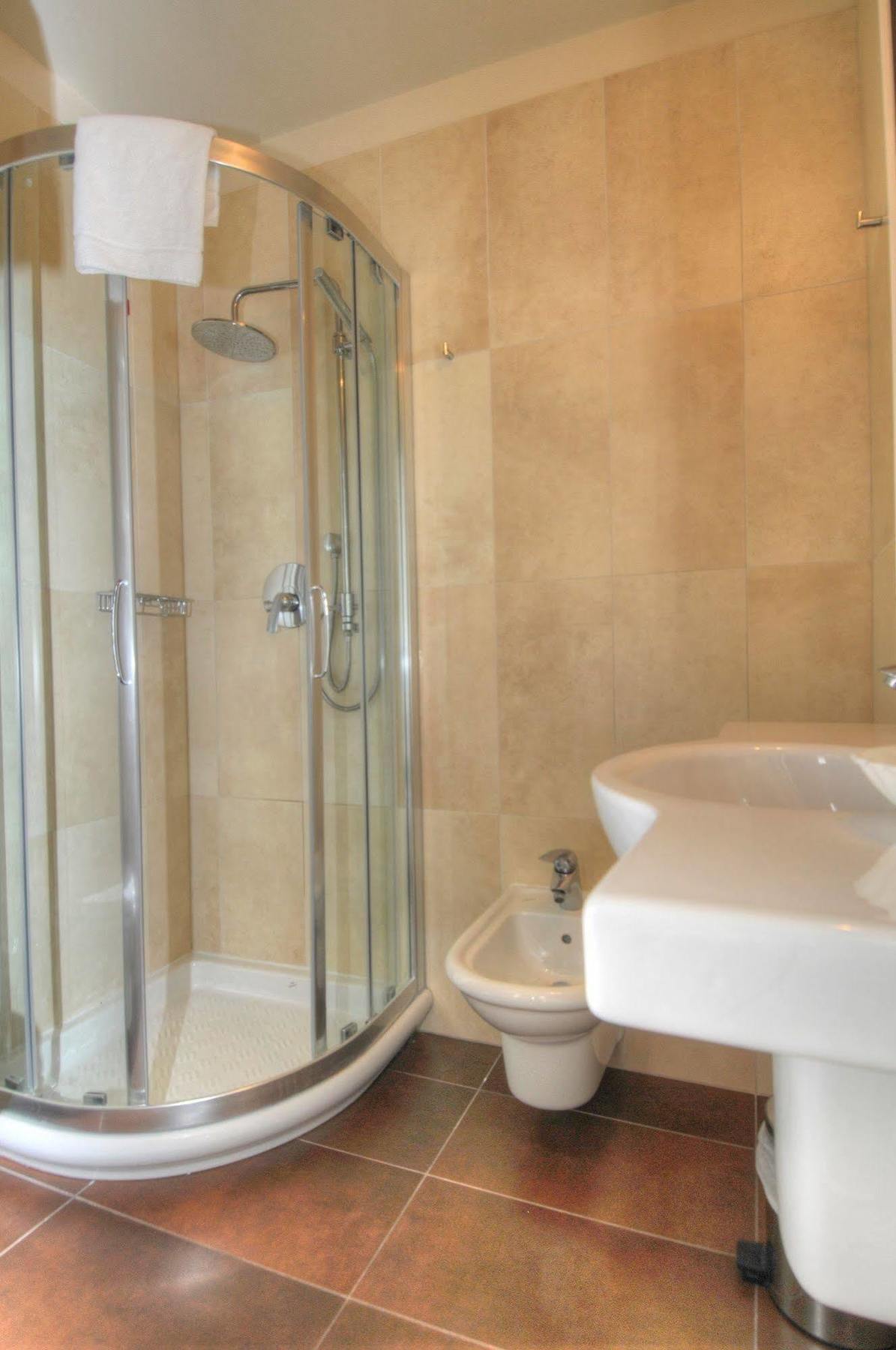 Hotel Pasha Линяно Сабиадоро Екстериор снимка