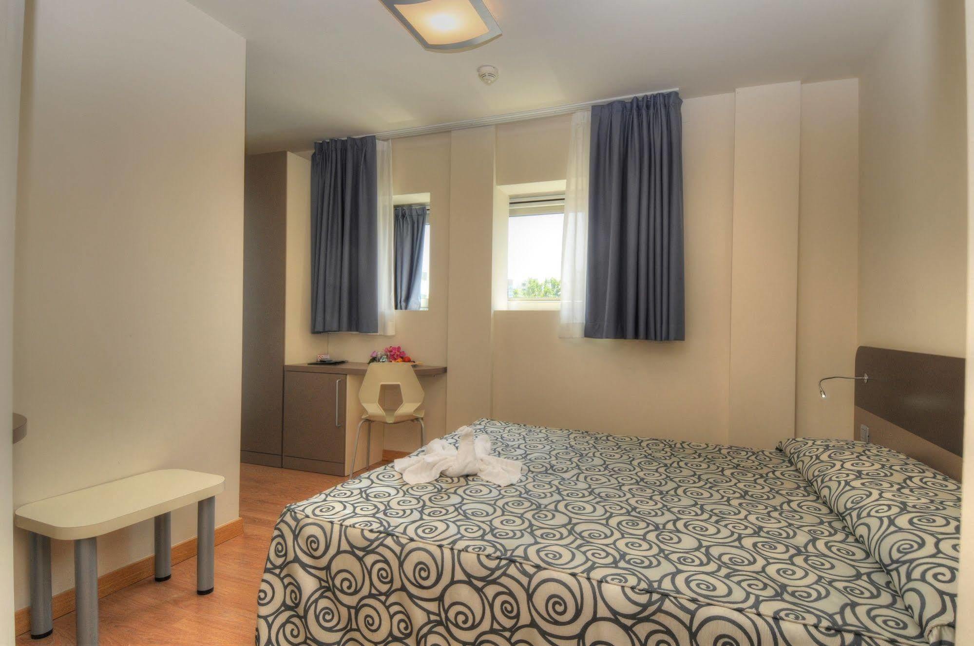 Hotel Pasha Линяно Сабиадоро Екстериор снимка