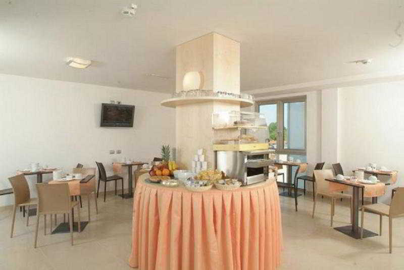 Hotel Pasha Линяно Сабиадоро Екстериор снимка